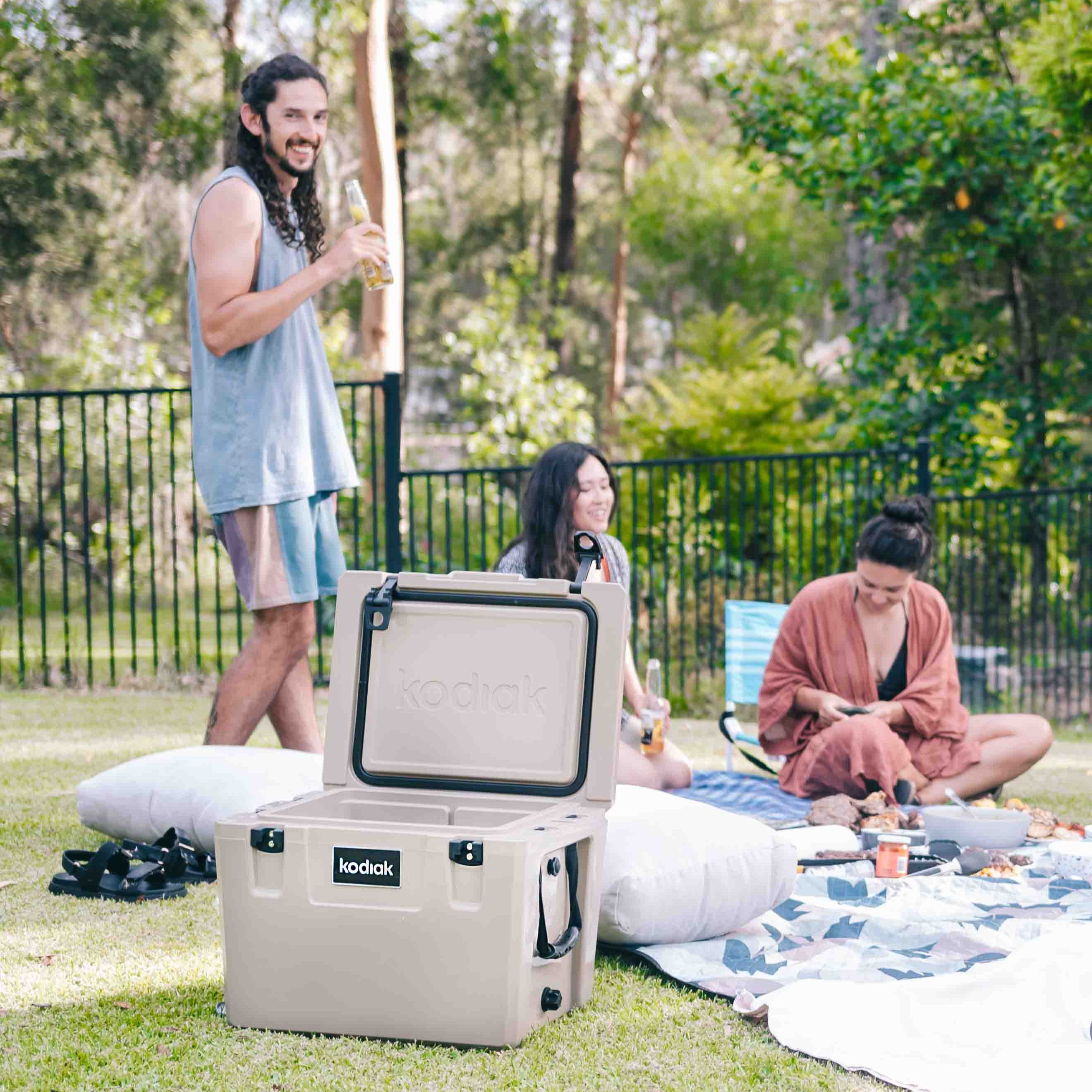 Hard Cooler 32L